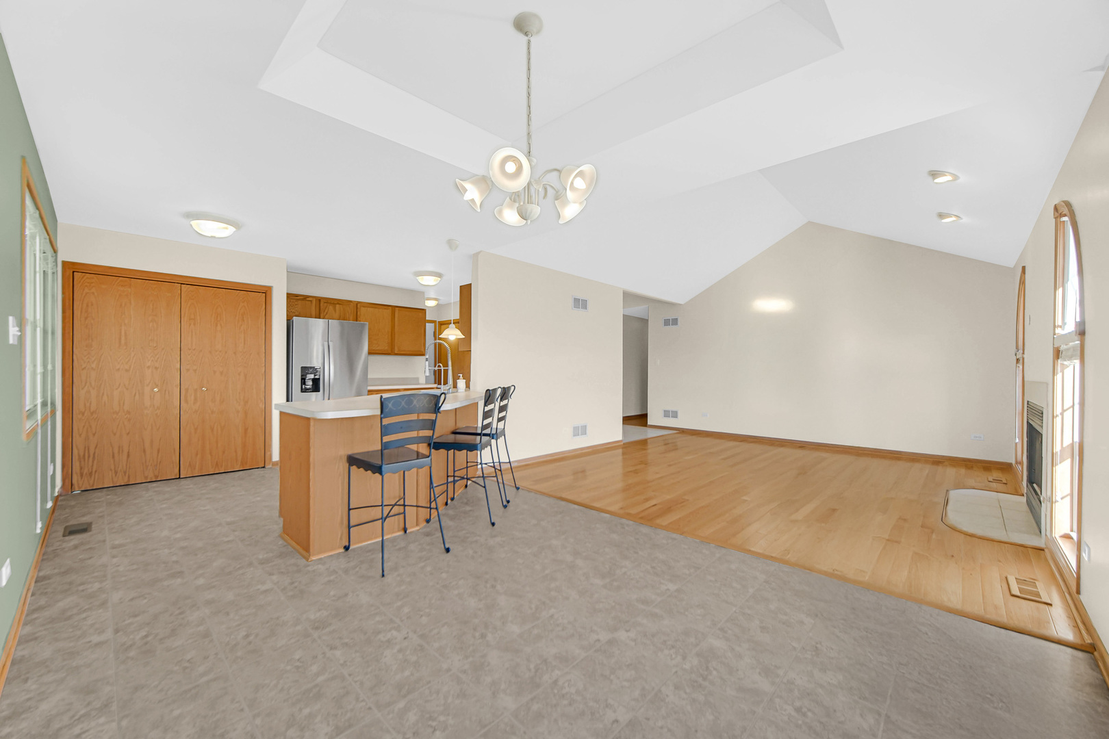 3037 Sandy Ridge Drive Steger, IL 60475 - Photo 8 of 26 Gallery Image 8