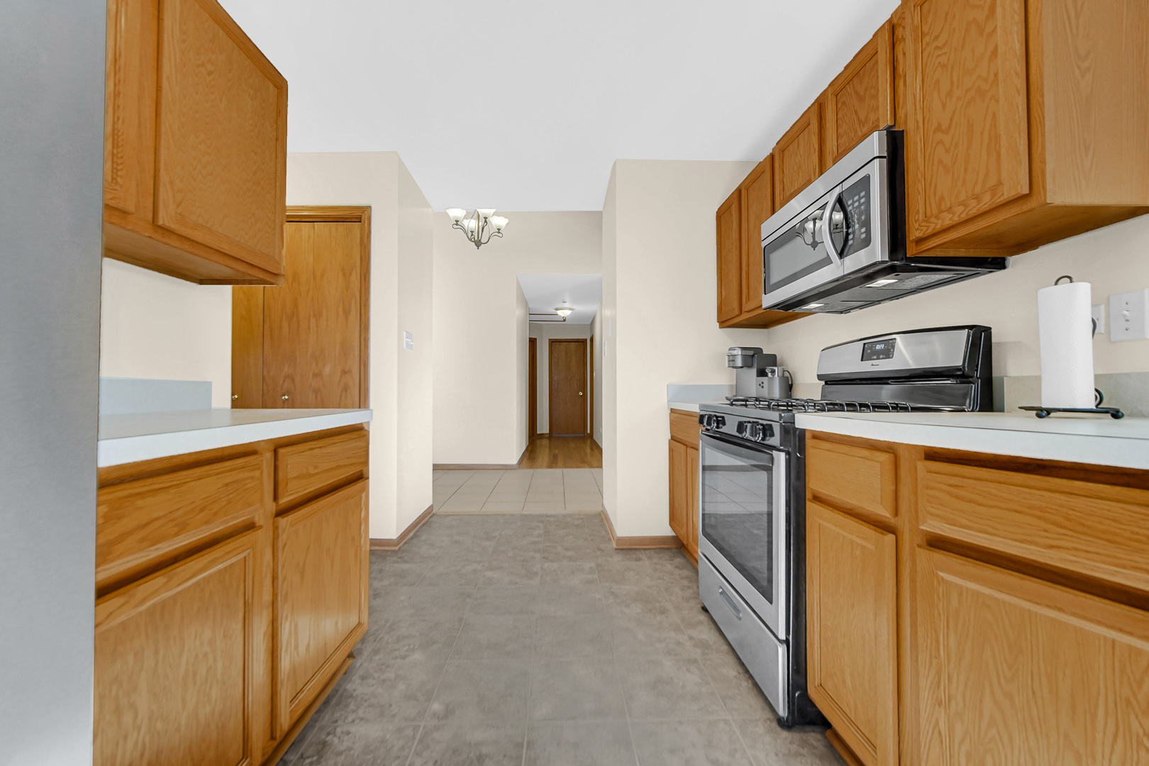 3037 Sandy Ridge Drive Steger, IL 60475 - Photo 9 of 26 Gallery Image 9
