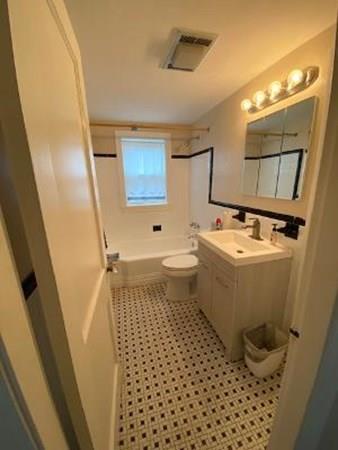 33 Sanderson Road Waltham, MA 02451 - Photo 8 of 21 Gallery Image 8