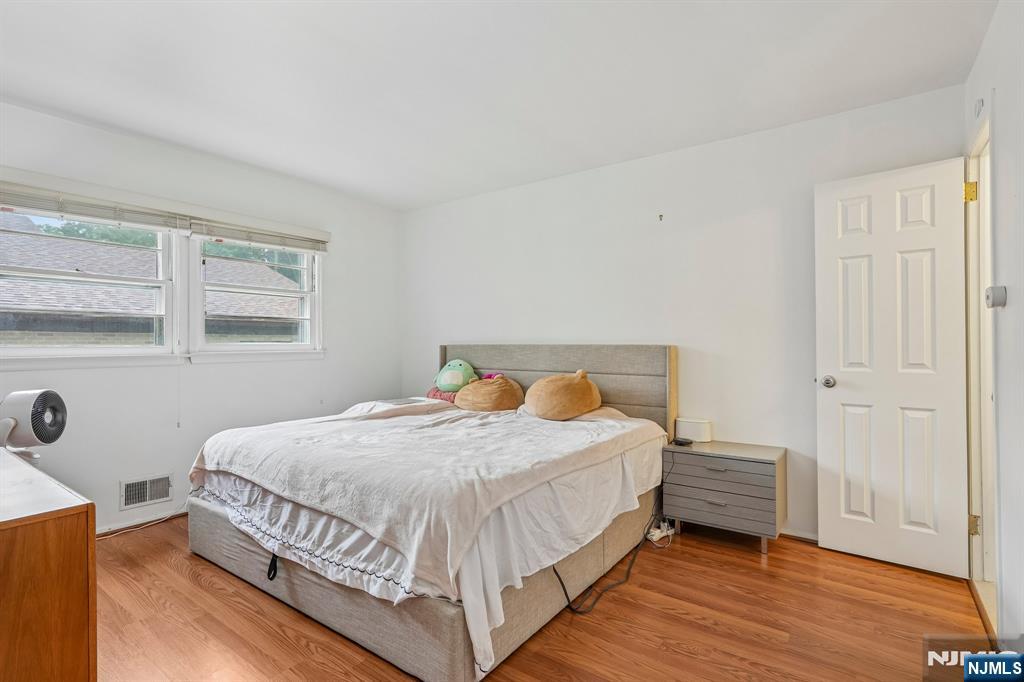 108 Morningside Road Paramus, NJ 07652 - Photo 18 of 45