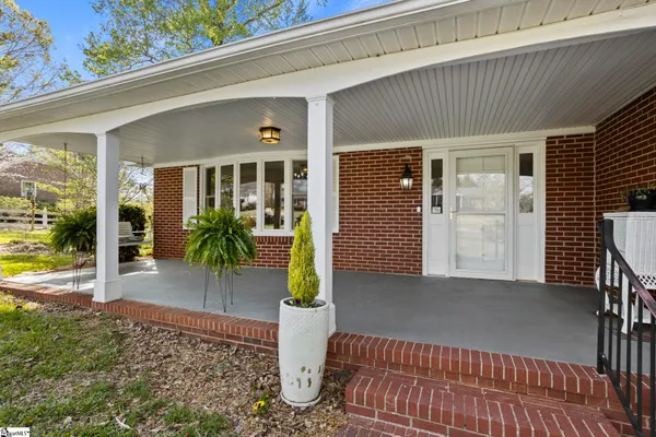 $895,000 | 126 Shannon Lake Circle, Greenville, SC 29615