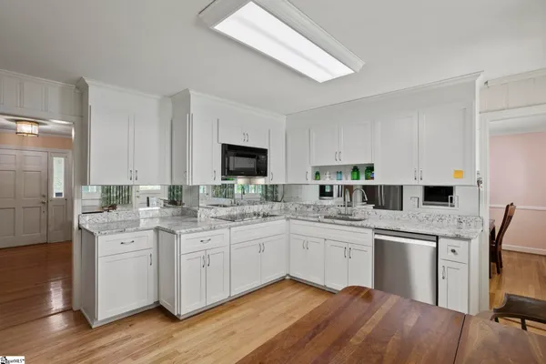 $895,000 | 126 Shannon Lake Circle, Greenville, SC 29615