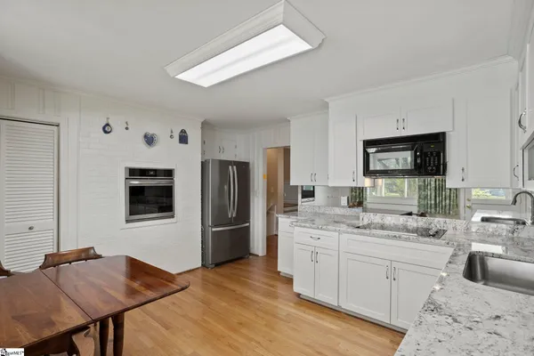 $895,000 | 126 Shannon Lake Circle, Greenville, SC 29615