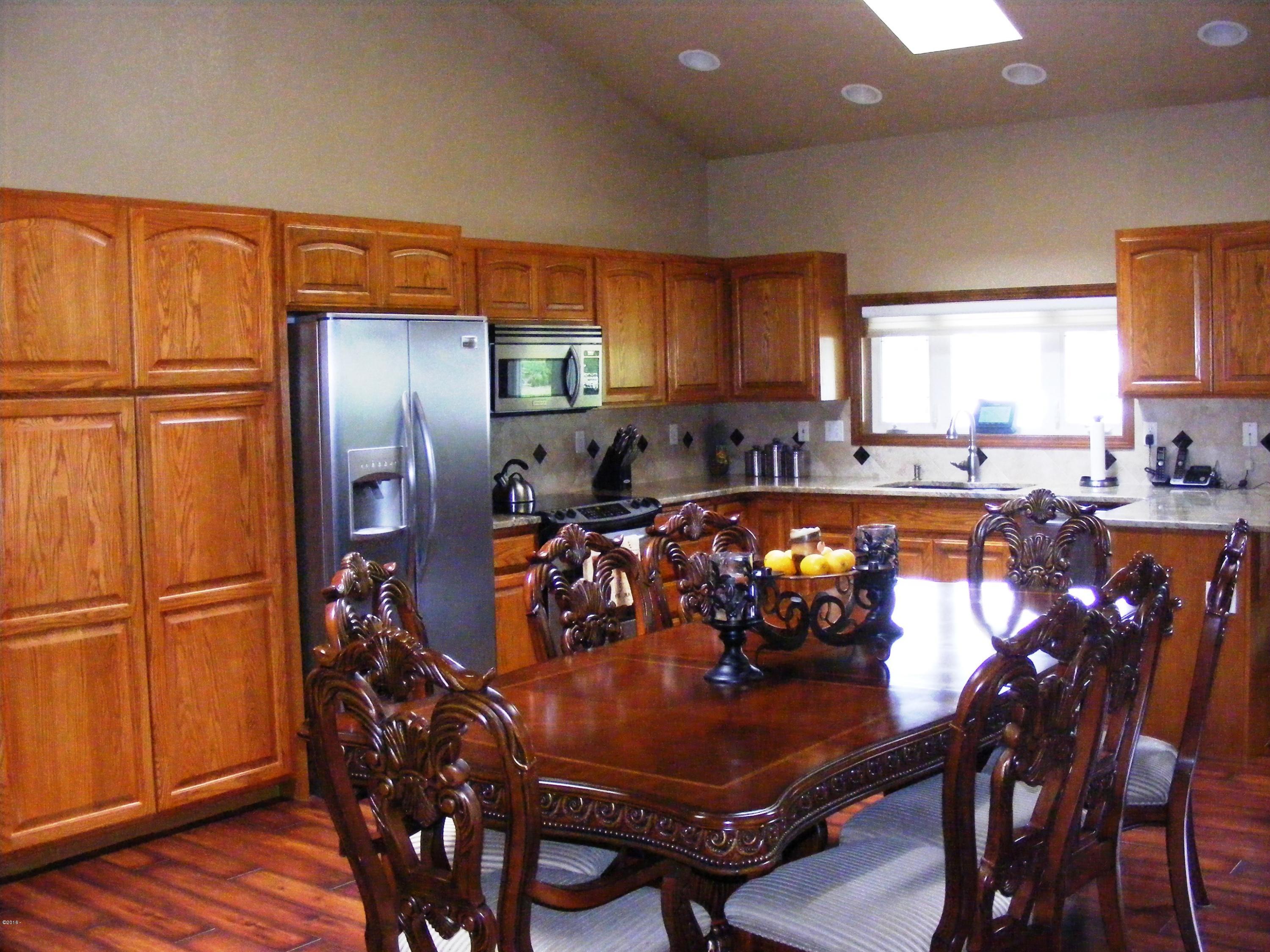 463 Judd Road Siletz, OR 97380 - Photo 6 of 22 Kitch Dining