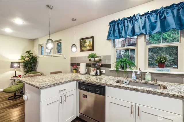 $595,000 | 1776 Bungalow Way Northeast, Poulsbo, WA 98370