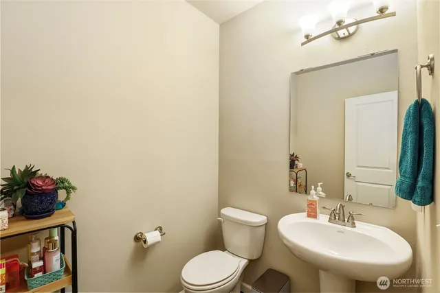 $595,000 | 1776 Bungalow Way Northeast, Poulsbo, WA 98370