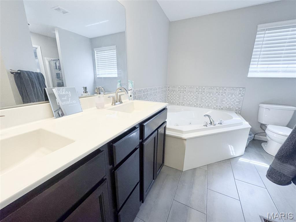 331 Logan Drive O'Fallon, IL 62269 - Photo 37 of 49