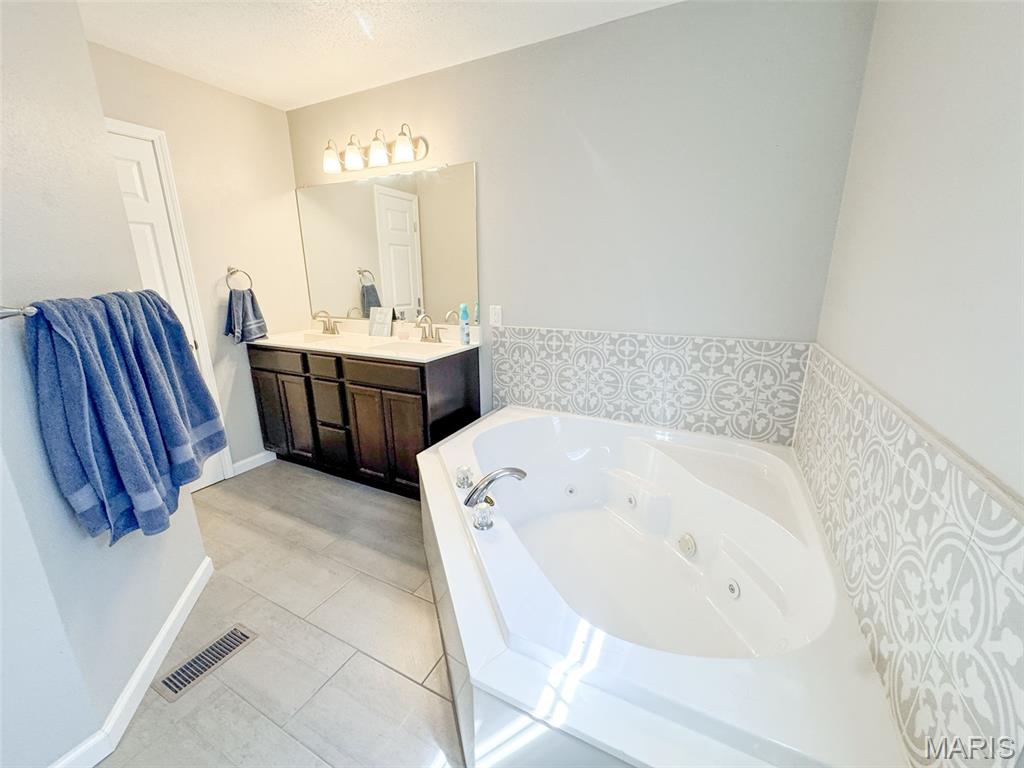 331 Logan Drive O'Fallon, IL 62269 - Photo 39 of 49