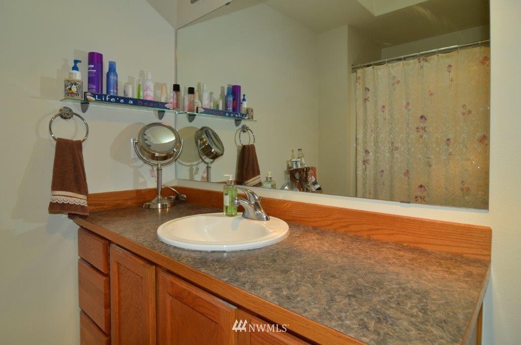 17336 Jordan Street Southwest Rochester, WA 98579 - Photo 12 of 25