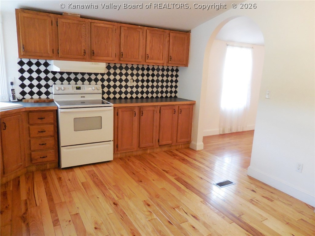 997 Garretts Bend Road Griffithsville, WV 25521 - Photo 7 of 24 Gallery Image 7