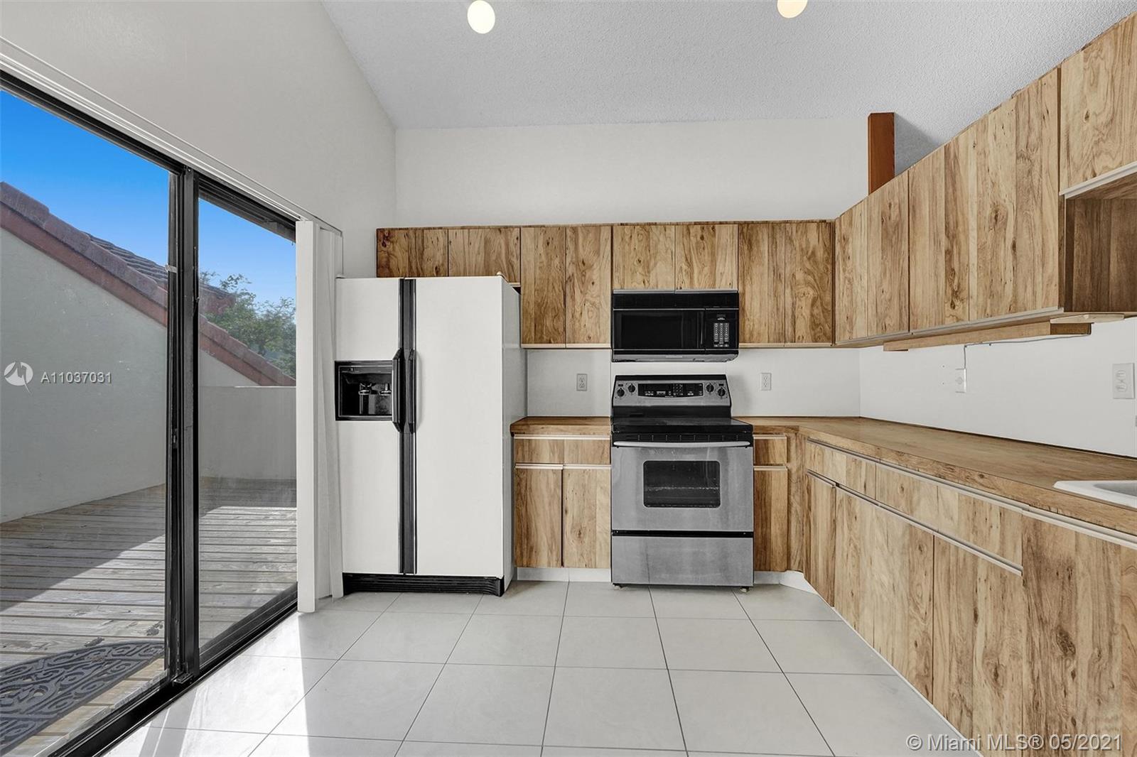 339 Ives Dairy Road, Unit 393 Miami, FL 33179 - Photo 25 of 49