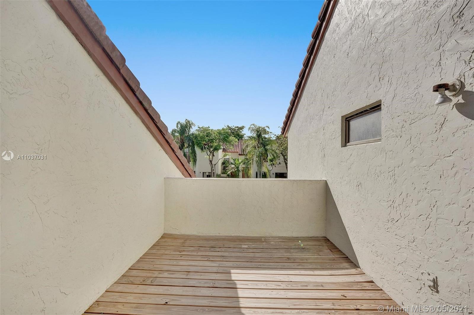 339 Ives Dairy Road, Unit 393 Miami, FL 33179 - Photo 31 of 49