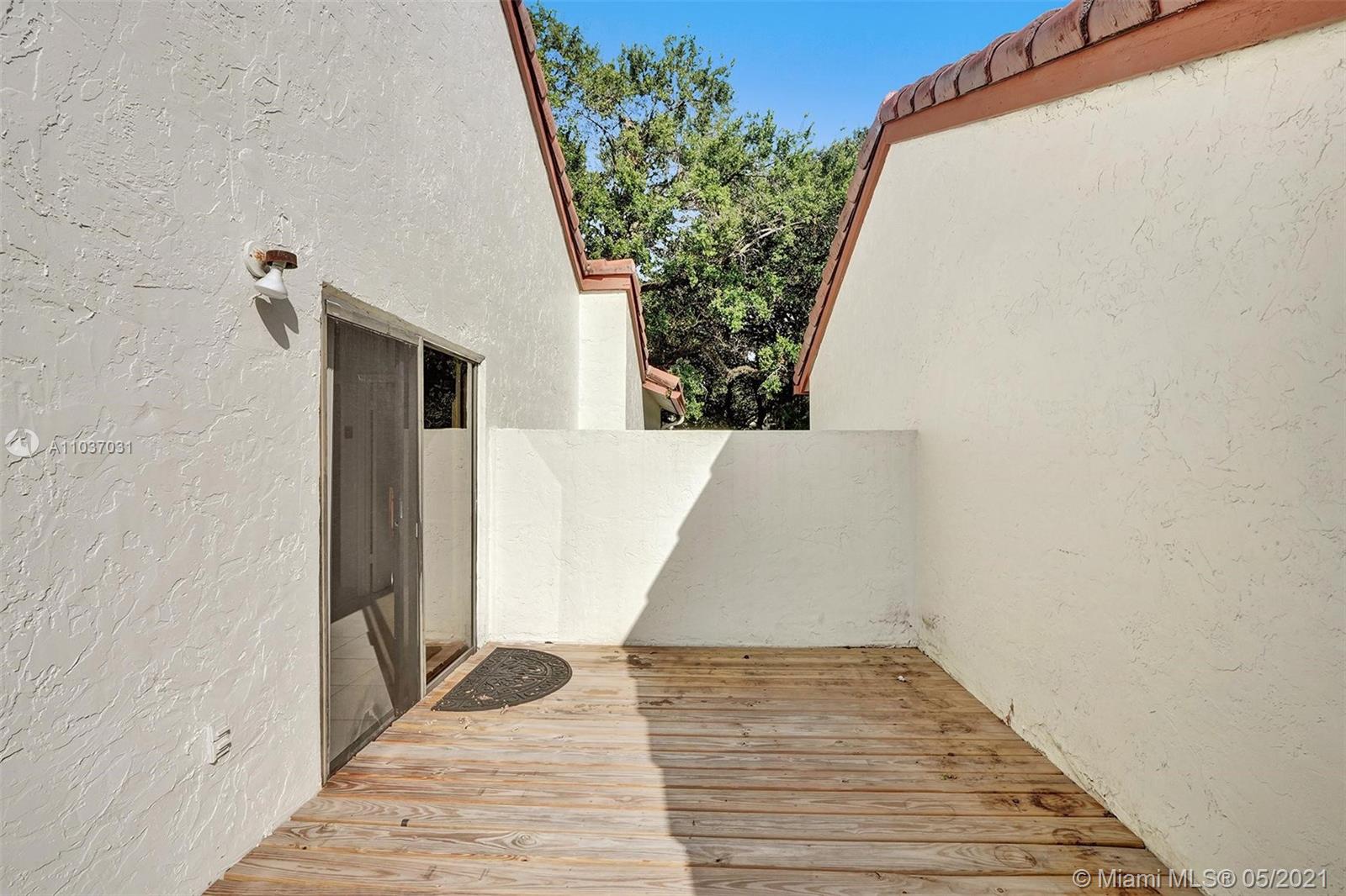339 Ives Dairy Road, Unit 393 Miami, FL 33179 - Photo 32 of 49