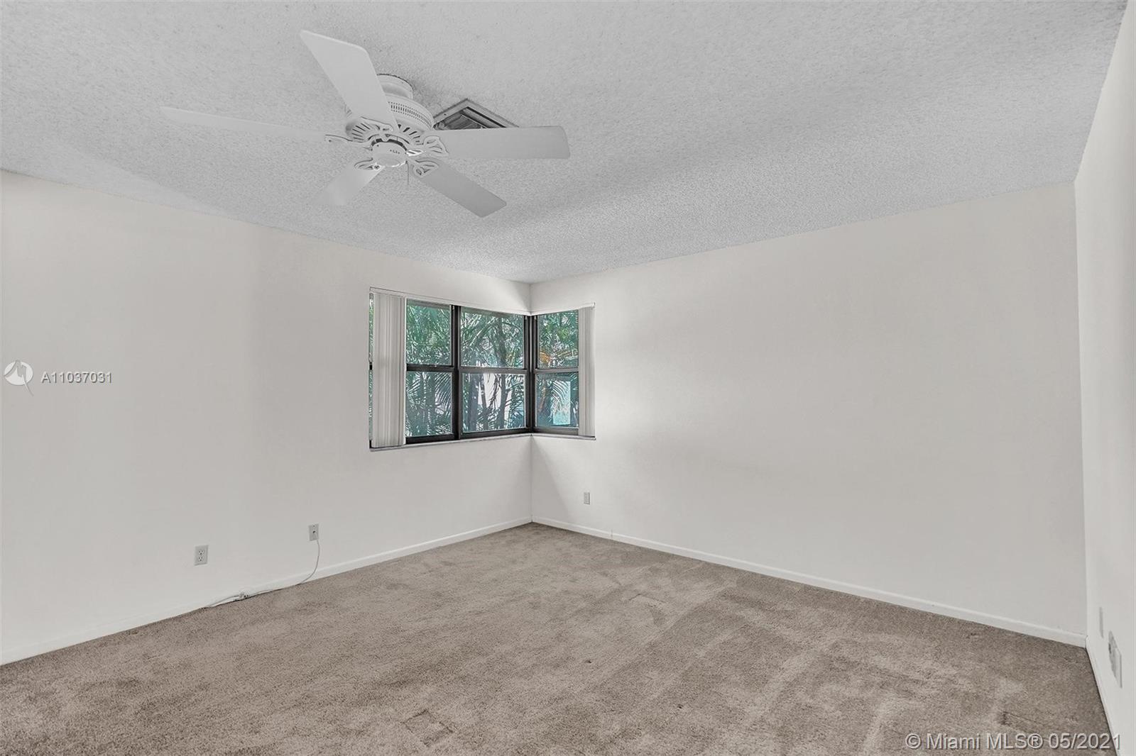 339 Ives Dairy Road, Unit 393 Miami, FL 33179 - Photo 33 of 49