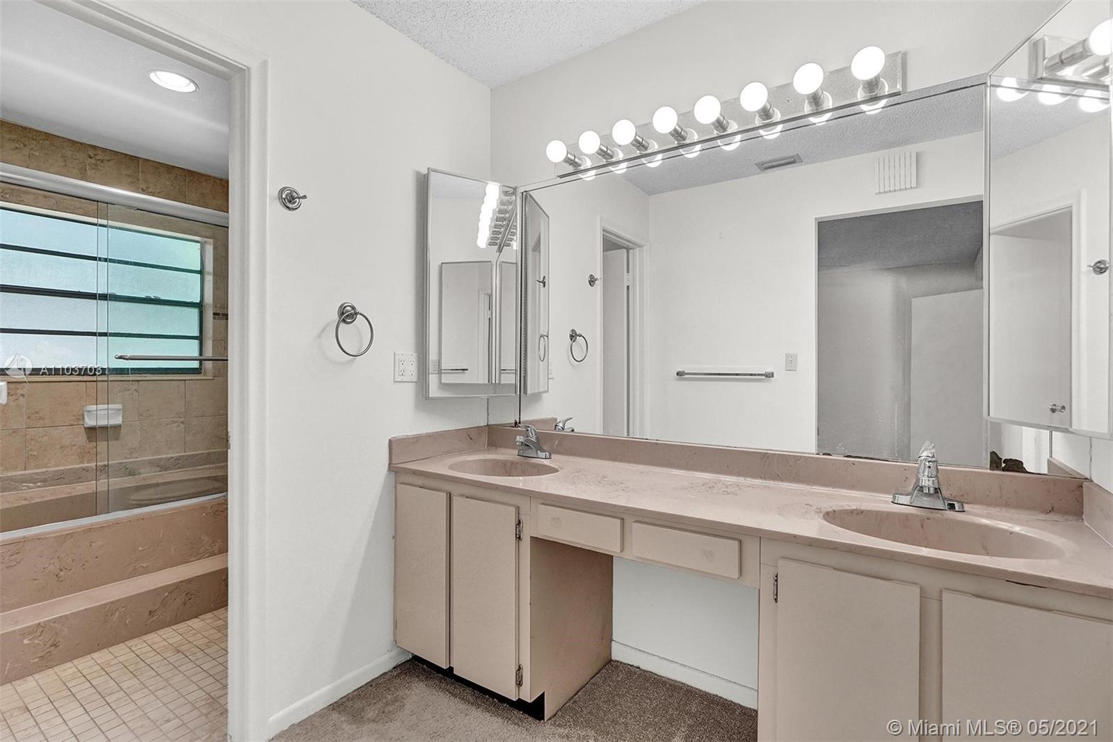 339 Ives Dairy Road, Unit 393 Miami, FL 33179 - Photo 36 of 49