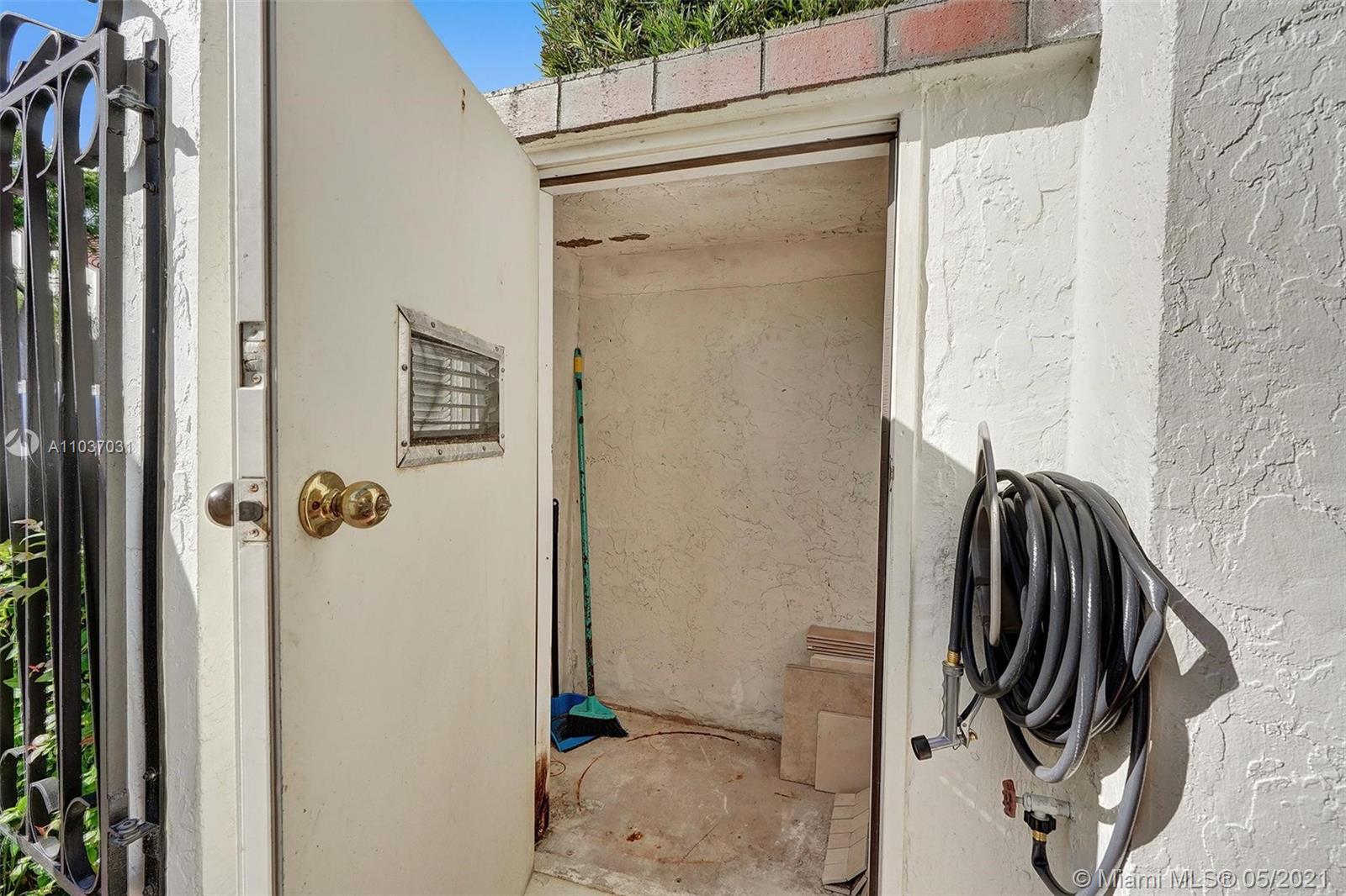 339 Ives Dairy Road, Unit 393 Miami, FL 33179 - Photo 44 of 49