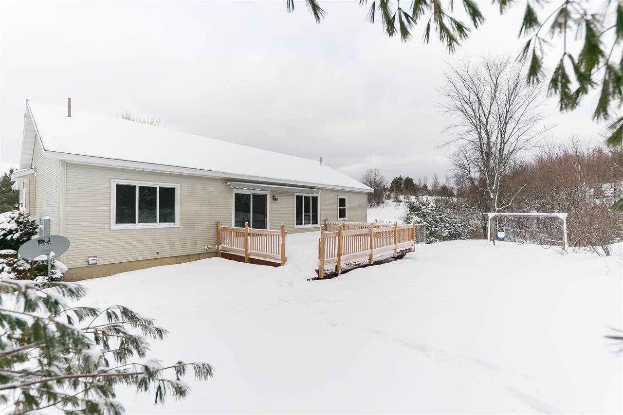 1086 Smith Road Traverse City, MI 49696 - Photo 29 of 43 1857552-28.JPG