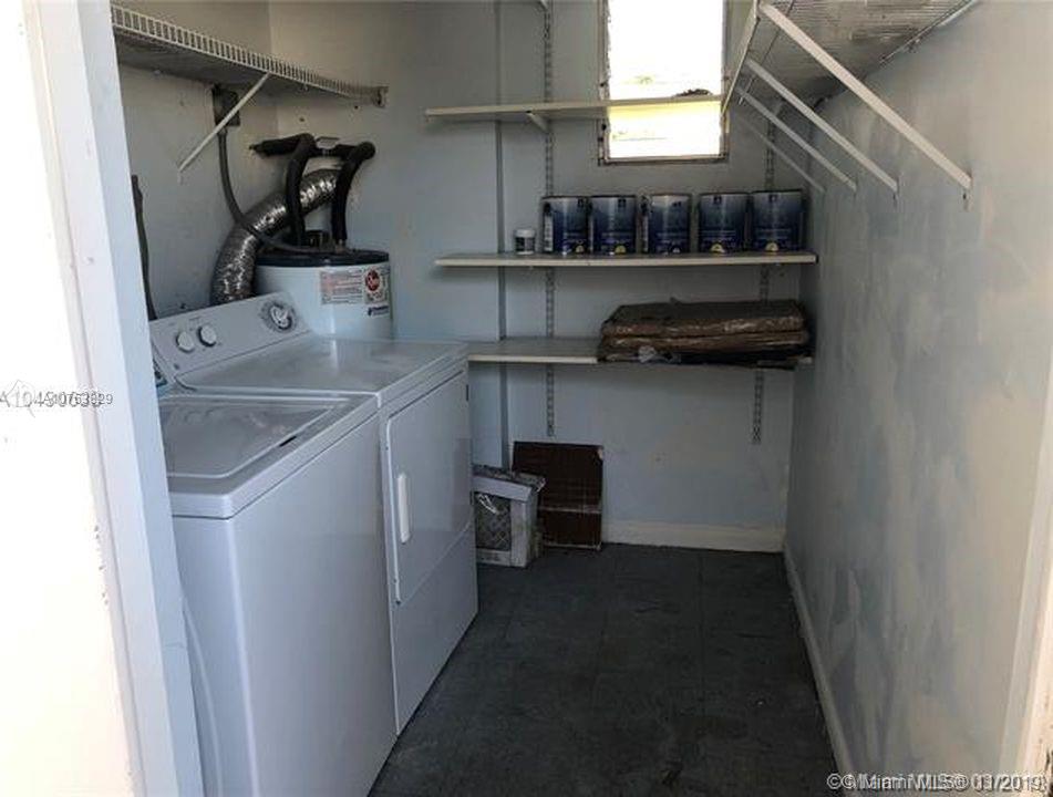 9129 Southwest 5th Street, Unit C Boca Raton, FL 33428 - Photo 4 of 9