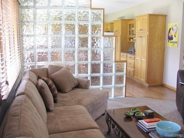 74772 Judges Court Romeo, MI 48065 - Photo 4 of 25 JUdges #4 Living Room.jpg