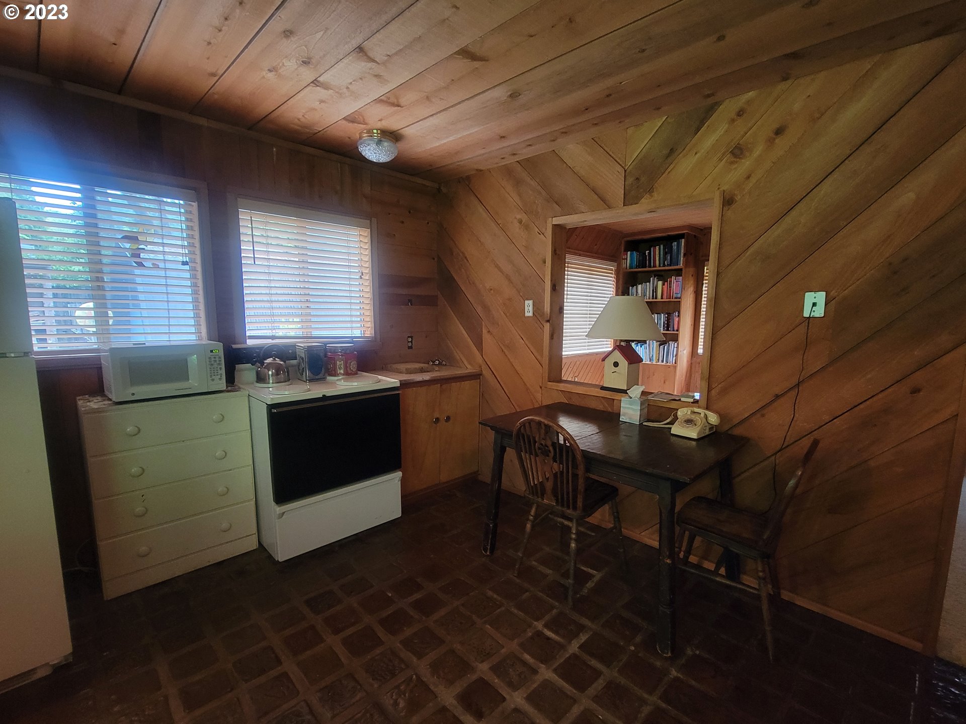 11565 Tyee Road Umpqua, OR 97486 - Photo 21 of 32 Gallery Image 21