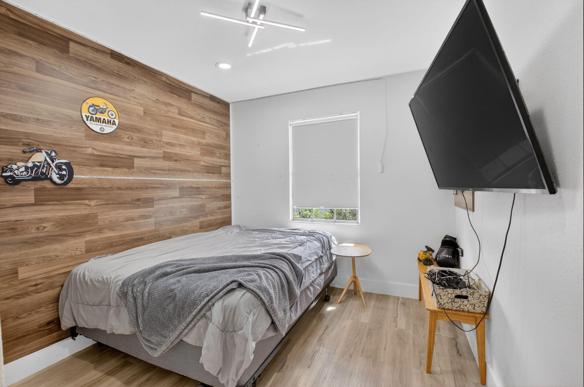 21724 Little Bear Way Boca Raton, FL 33428 - Photo 44 of 47 a bedroom with a bed and a lamp