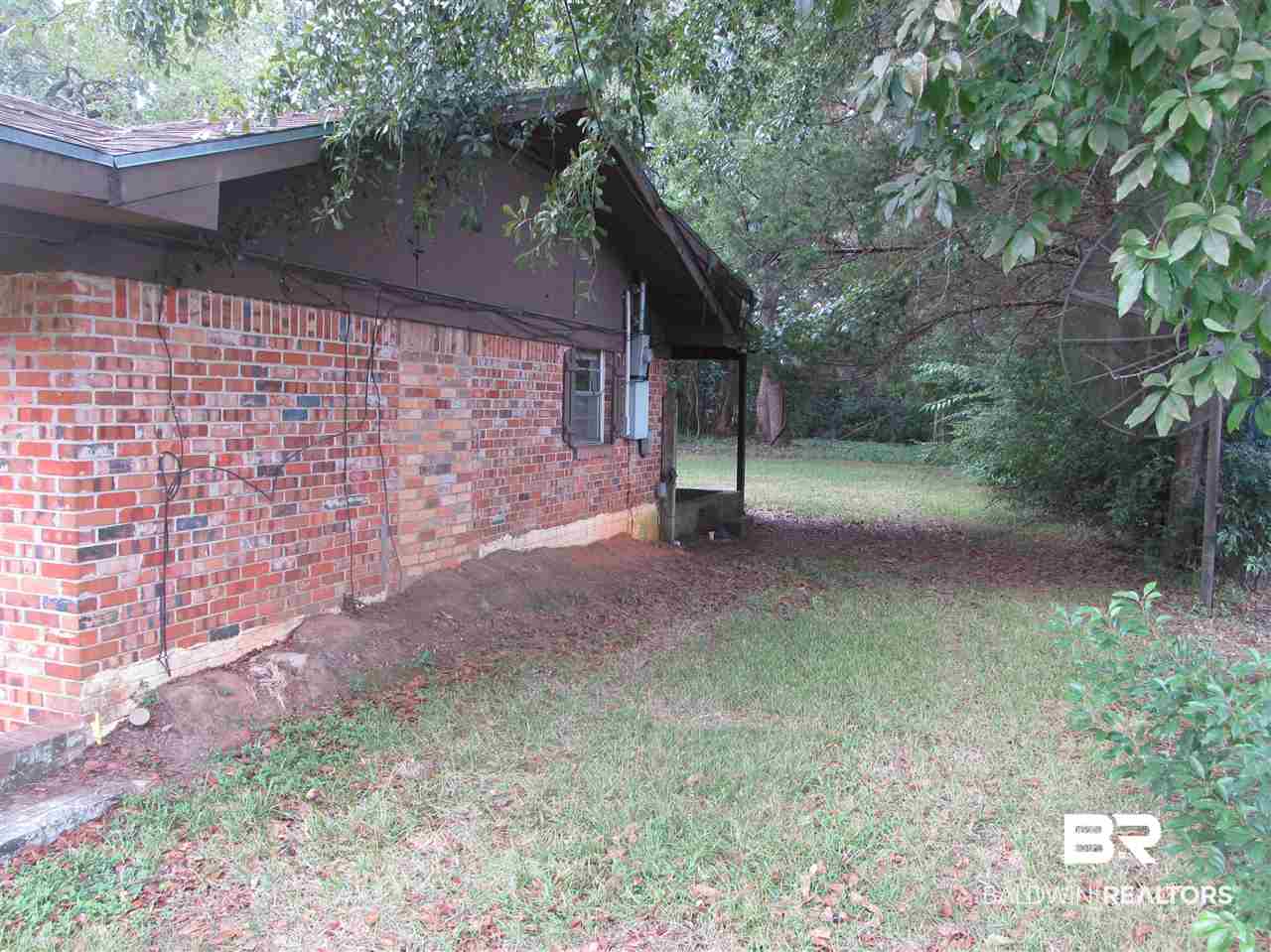 2114 South Holley Street Loxley, AL 36551 - Photo 3 of 8