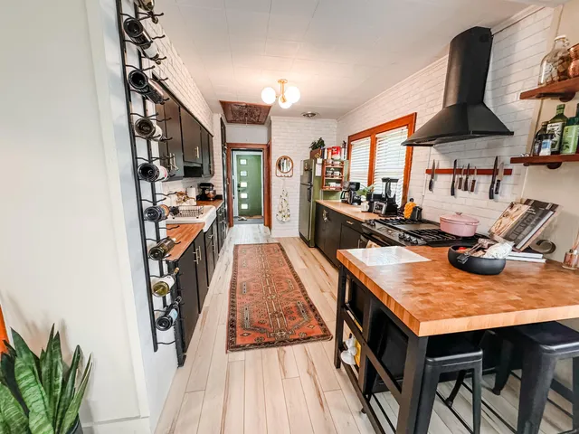 $435,000 | 2927 Sunset Point Lane, Oshkosh, WI 54904