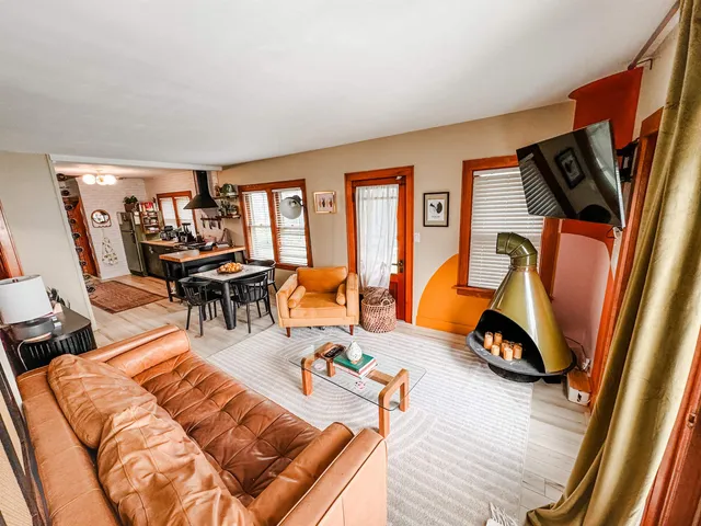 $435,000 | 2927 Sunset Point Lane, Oshkosh, WI 54904