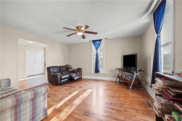 $145,000 | 2203 Walnut Street, Higginsville, MO 64037