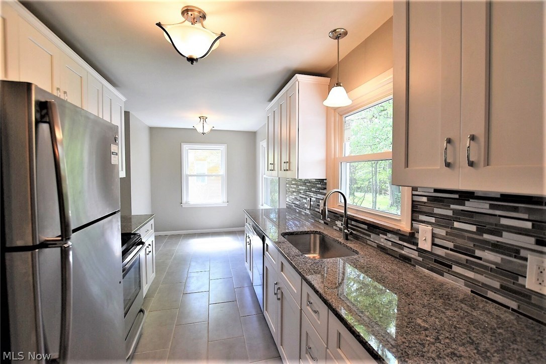 2058 Miami Road Euclid, OH 44117 - Photo 5 of 16 Kitchen