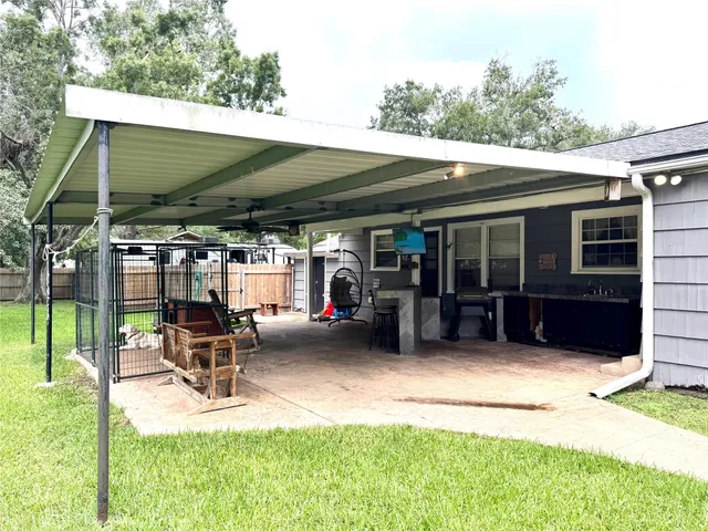 a view of outdoor space yard and patio
