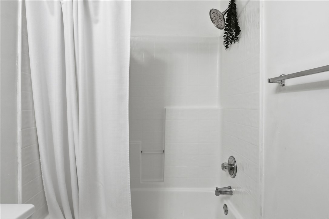 131 Wexford Drive Anderson, SC 29621 - Photo 19 of 25 The bright, clean bathroom features a classic shower and tub combination for daily refreshment.