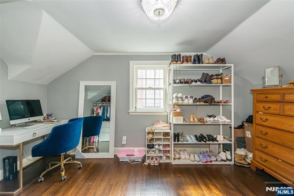 77 Forest Hill Road West Orange, NJ 07052 - Photo 23 of 45