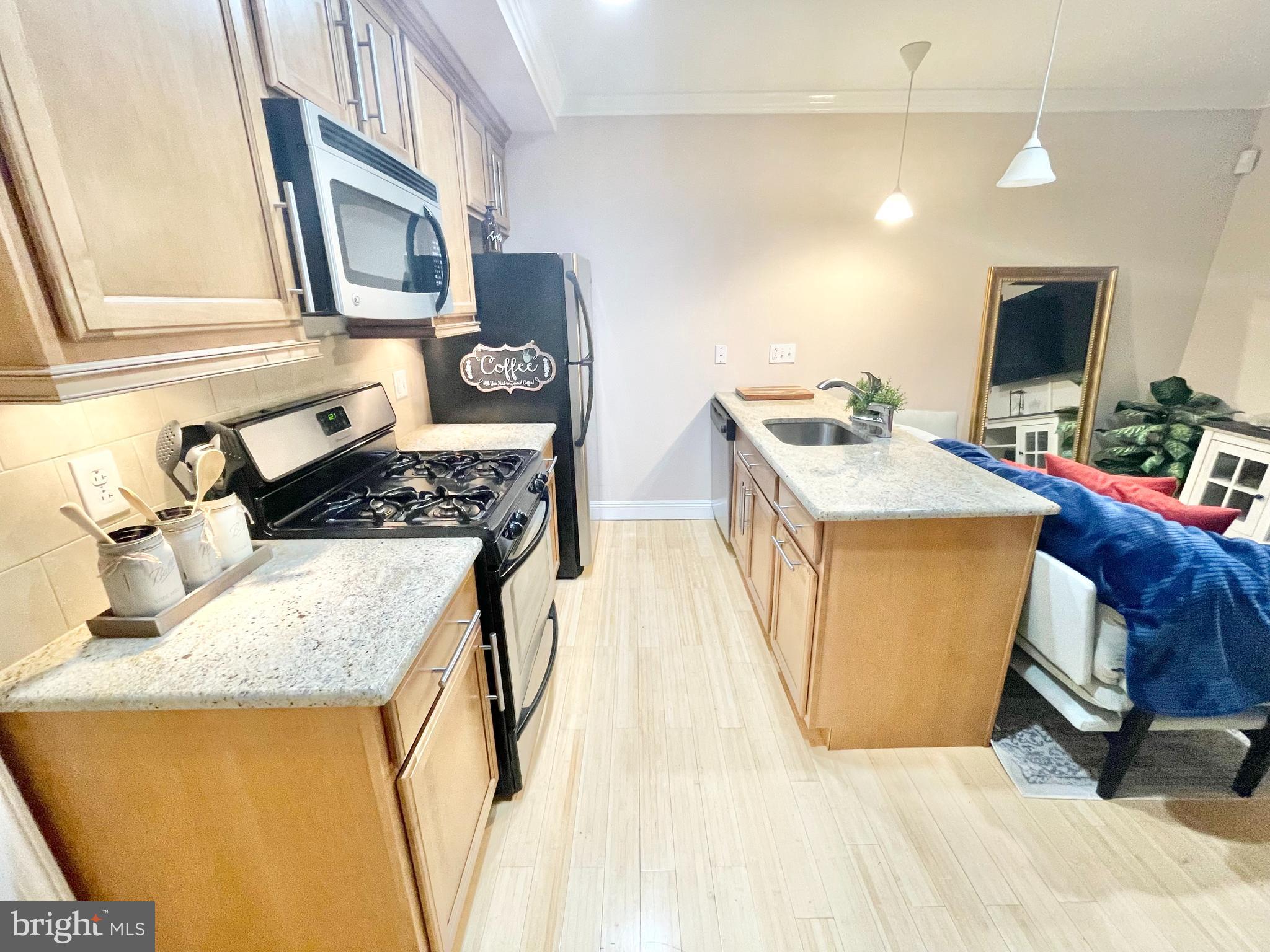 1716 Pine Street, Unit 1R Philadelphia, PA 19103 - Photo 7 of 16