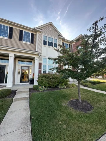 $379,900 | 15371 Sheffield Square Parkway, Orland Park, IL 60462