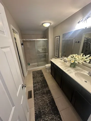 $379,900 | 15371 Sheffield Square Parkway, Orland Park, IL 60462