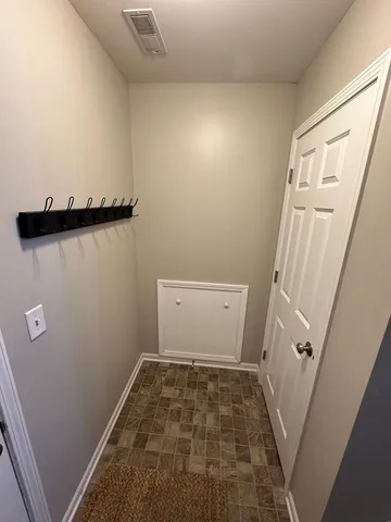 $379,900 | 15371 Sheffield Square Parkway, Orland Park, IL 60462