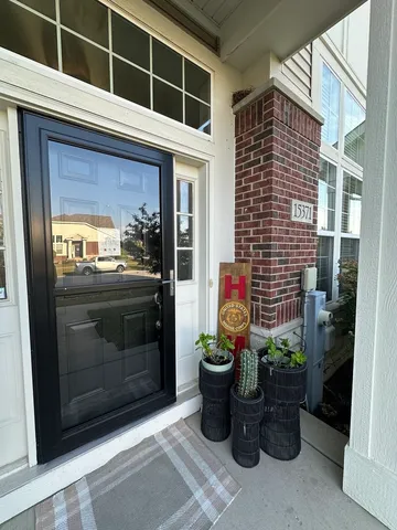 $379,900 | 15371 Sheffield Square Parkway, Orland Park, IL 60462