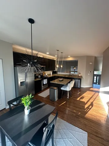 $379,900 | 15371 Sheffield Square Parkway, Orland Park, IL 60462