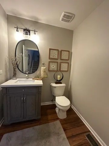 $379,900 | 15371 Sheffield Square Parkway, Orland Park, IL 60462