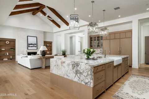 $6,450,000 | 6302 East Calle Del Norte, Scottsdale, AZ 85251