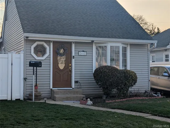 $599,900 | 2668 Rosebud Avenue, Merrick, NY 11566