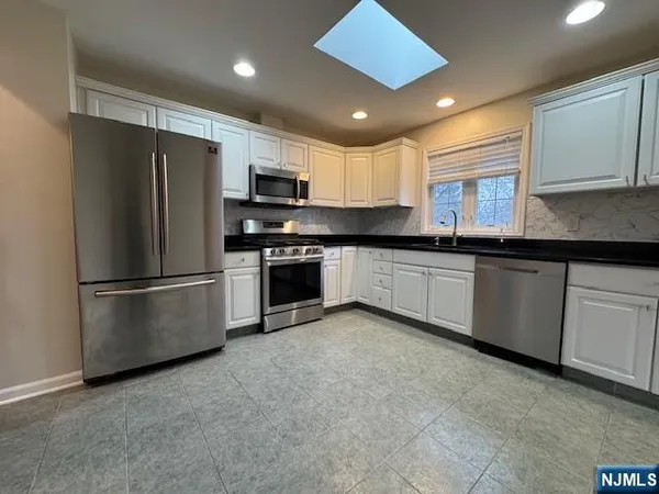 $3,400 | 106 East Madison Avenue, Dumont, NJ 07628