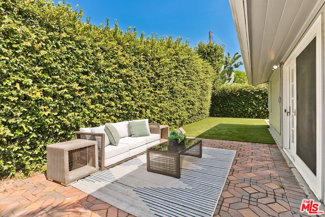 11637 Charnock Road Los Angeles, CA 90066 - Photo 25 of 28 Gallery Image 25
