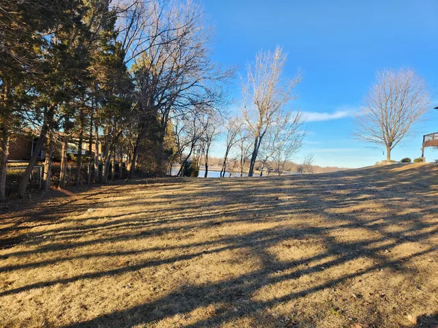 a view of road with yard