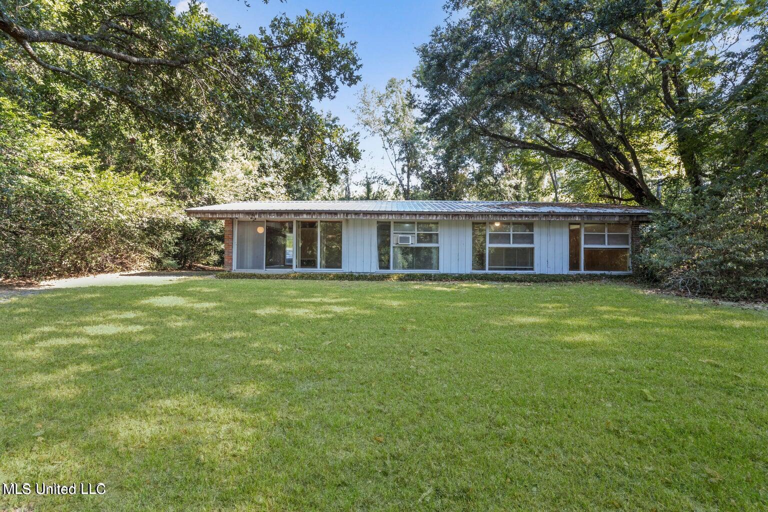 13821 Paraiso Road Ocean Springs, MS 39564 - Photo 27 of 35 20230825124843014980000000-o