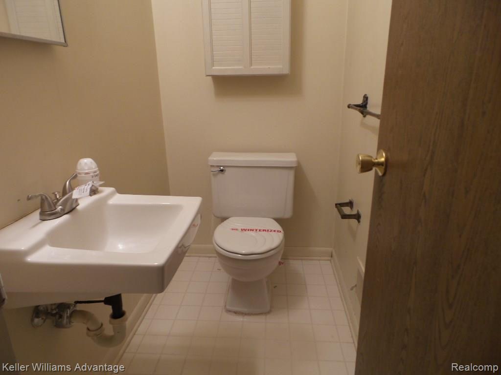 673 Buckingham Road Canton, MI 48188 - Photo 5 of 20