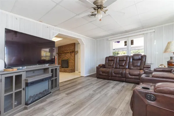$434,900 | 4102 West Fairview Heights, Tampa, FL 33616