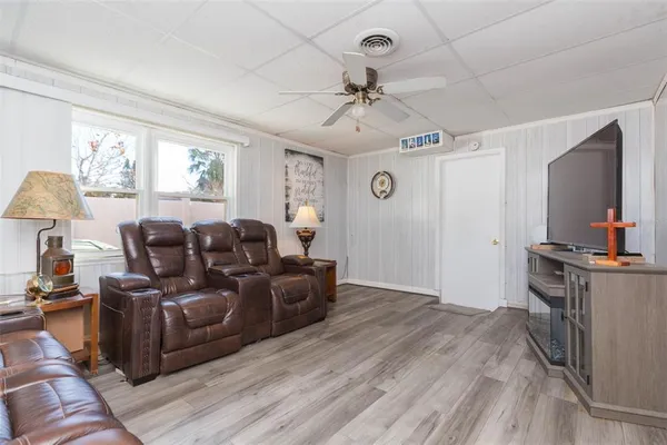$434,900 | 4102 West Fairview Heights, Tampa, FL 33616