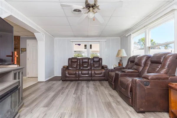 $434,900 | 4102 West Fairview Heights, Tampa, FL 33616